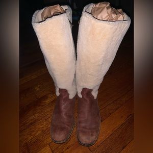 UGG CHRYSTIE LEATHER/SHEARLING RIDING BOOTS🐴SIZE 8🌻🤎
